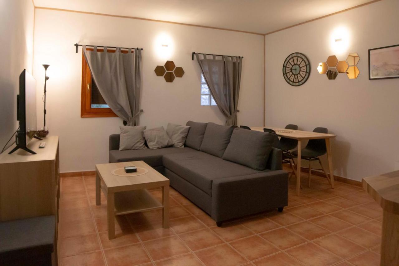 Apartamentos Erlueta 카라타유드 외부 사진